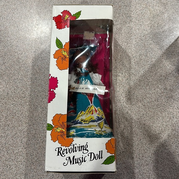 Revolving music doll blue Hawaii - Picture 2 of 4